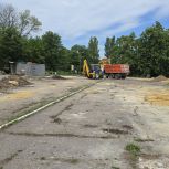 В Старобешево благоустраивают парк по проекту «Формирование комфортной городской среды»