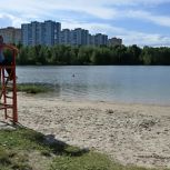 Безопасный отдых на воде: активисты партии «Единая Россия» и Региональная общественная приемная провели мониторинг пляжа в Автозаводском районе