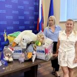 Сторонники «Единой России» принимают участие в партийной акции «Коробка храбрости»