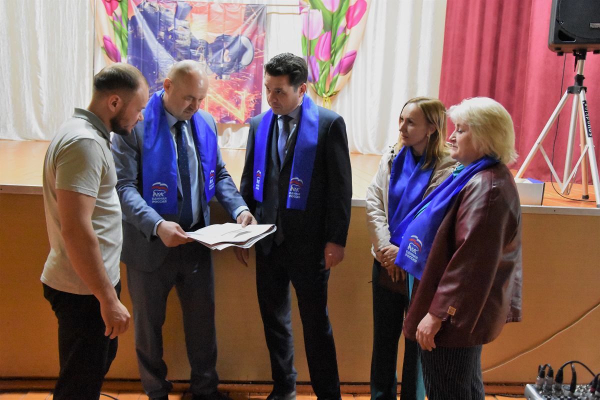 По народной программе «Единой России» в селе Барабинского района капитально ремонтируют Дом культуры