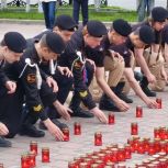 На Колыме зажгли свечи в память о каждом дне Великой Отечественной войны