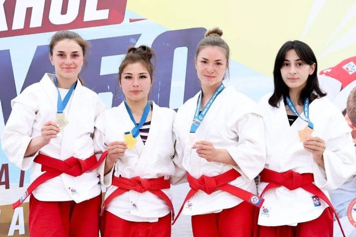 Сенатор Николай Владимиров поздравил призеров Чемпионата России по пляжному самбо в Анапе