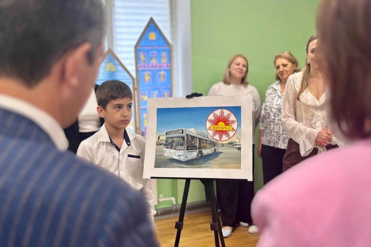 В Ростове-на-Дону прошел творческий конкурс рисунков «Безопасные дороги» ко Дню защиты детей