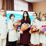 Ольга Швецова вручила областные награды тюменским врачам