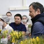 В Уфе Рустем Ахмадинуров поздравил врачей «красной зоны» с 8 Марта