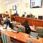 «Мы ждем от Молодежного парламента интересных, конструктивных предложений по совершенствованию законодательства», - Евгений Люлин