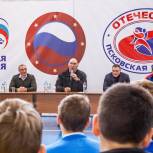 Николай Валуев встретился с псковскими спортсменами