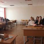 В рамках партийного проекта «Локомотивы роста» тверским студентам рассказали об основах предпринимательства и маркетинга