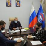 Руководитель общественной приемной принял обращения граждан в рамках недели тематических приемов