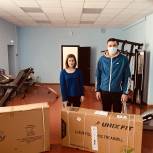 Жители поселка Новольвовск получили от «Единой России» спортивное оборудование