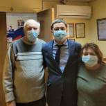 В Астраханской области депутат «Единой России» приобрел аппарат для астматика