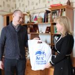 Сотрудниц библиотек Курчатовского района поздравили с праздником