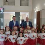 Депутат Госдумы подарил женщинам Купинского района 500 роз
