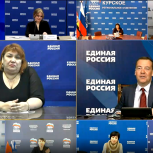 Дмитрий Медведев предложил ввести единые правила определения статуса многодетной семьи