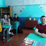 Марат Адырбаев помогает Тарской школе в оснащении кабинетов