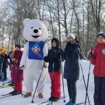«Единая Россия» обеспечила две тысячи многодетных семей и соцучреждения зимним спортинвентарем