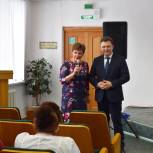 Волонтер Партии Сергей Кольцов поздравил чебоксарских медиков с наступающим праздником