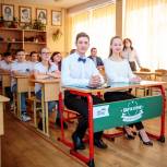 «Единая Россия» открыла «Парту Героя» во владимирской школе
