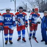Команды ветеранов Канашского и Комсомольского районов сразились в товарищеском хоккейном матче
