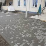Кубанский депутат помогла благоустроить территорию школы искусств в Абинском районе