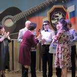Единороссы наградили обладателя гран-при фестиваля военно-патриотической песни