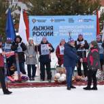 Депутаты «Единой России» передали спортинвентарь селам Новосибирской области