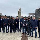 "Единая Россия" приняла участие в акции по сбору средств на спасение Адама Нагоева.
