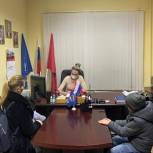 На западе Москвы единороссы организовали для жителей бесплатные юридические консультации
