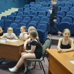 Интеллектуальная игра «От спорта до театра» прошла в Володарском районе