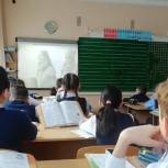 «Киноуроки» проходят в Новоторъяльской школе