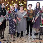 Лучшие педагоги Ольского округа получили награды от колымских парламентариев