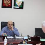 Раидин Гасанов добился вывоза бытовых отходов из дворов в одном из районов Каспийска