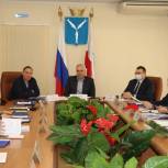 В областной Думе обсудили ключевой для экономики региона вопрос о сохранении рабочих мест