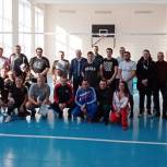 Миасские депутаты фракции партии «Единая Россия» организовали серию турниров по волейболу