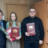Игорь Свеженцев поздравил с  праздником работников культуры