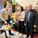 Депутат Госдумы Дмитрий Пирог поздравил с 85-летием ветерана спорта Александру Седову