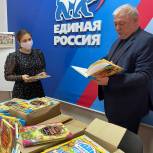 Депутат Госдумы Анатолий Вороновский передал 160 книг для Донбасса