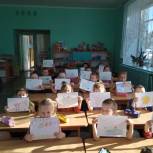 Военные получили рисунки от воспитанников моркинского детсада