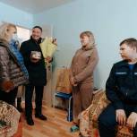 Алла Салаева и Николай Николаев встретились с беженцами из Донбасса