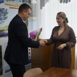 Секретарь Нижнетуринского местного отделения поздравил активисток с праздником