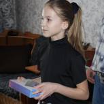 Депутат Госдумы передал планшеты многодетным семьям Кузбасса