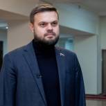 Артем Туров: «Единая Россия» направила более половины из 500 гуманитарных колонн для беженцев и на Донбасс
