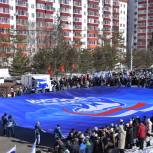 В Уфе около 1000 партийцев приняли участие в митинг-концерте «Своих не бросаем!»