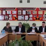 Инициативная группа вышла с предложением к Александру Бречалову присвоить Воткинску звание «Город трудовой доблести»