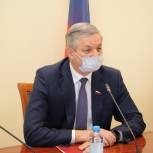 Дети из приемной семьи должны получить право посещать один и тот же детский сад или школу