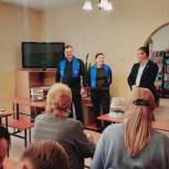 Единороссы поздравили коллектив краевого училища культуры с профессиональным праздником