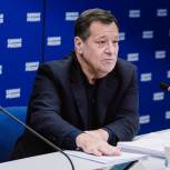Андрей Макаров: Госдума РФ вместе с «Единой Россией» и правительством разрабатывают меры для эффективной работы экономики в условиях жесткого санкционного давления