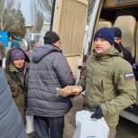 "Единая Россия" открыла в Мариуполе центр гуманитарной помощи