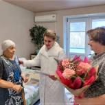 В Ипатовском округе с 90-летним юбилеем поздравили труженицу тыла