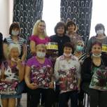 Панков передал подарки прибывшим с Донбасса женщинам